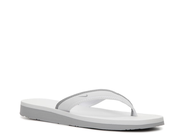 tigger Nøjagtighed Fremragende Nike Celso Girl Flip Flop - Free Shipping | DSW