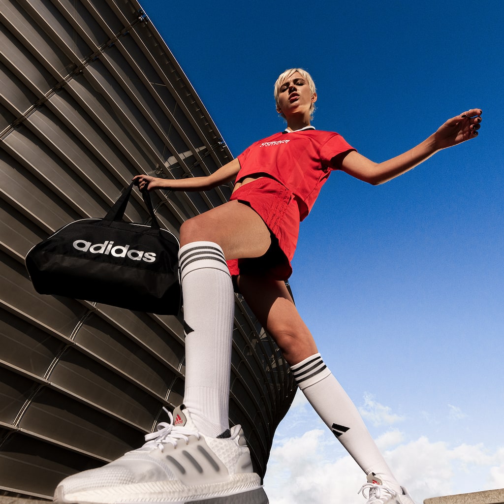 adidas Womens Bravada 2.0 MID Sneaker, Black/White/White, 6 US : :  Clothing, Shoes & Accessories