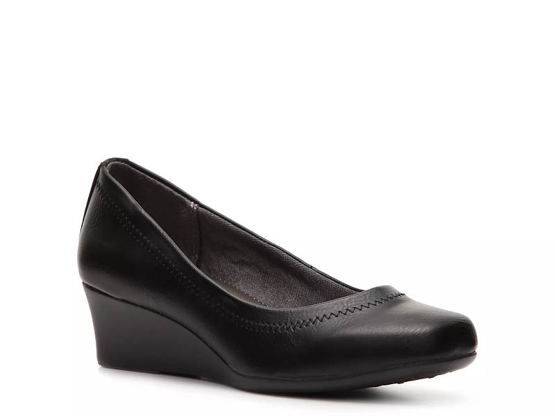 Journee Collection Graysn Wedge Pump - Free Shipping | DSW