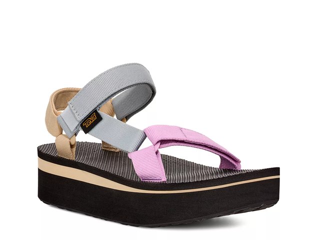 Dsw flatforms store