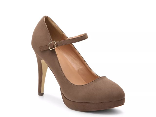 Journee Collection Shelby Platform Pump