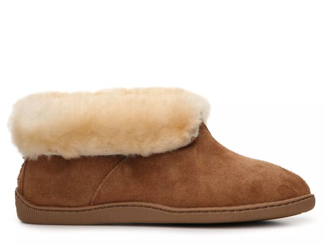 Minnetonka Sheepskin Slipper - Free Shipping | DSW