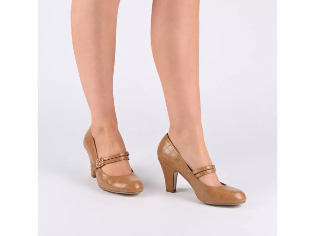 Journee collection mary jane pumps hot sale