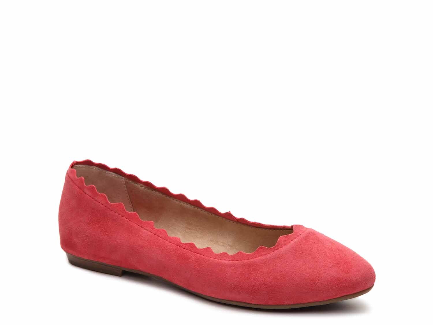 violet & red winny suede scalloped flat