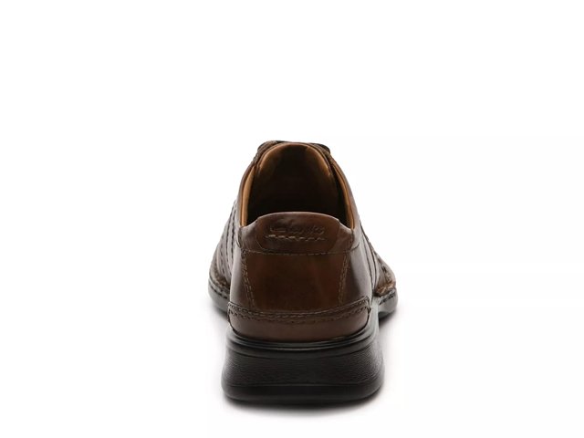 clarks touareg vibe