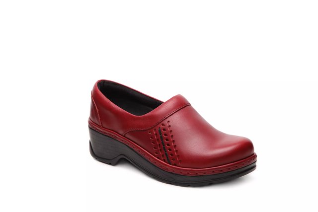 Dsw klogs outlet