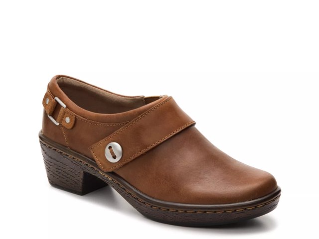 Browns landing shop shoes clogs