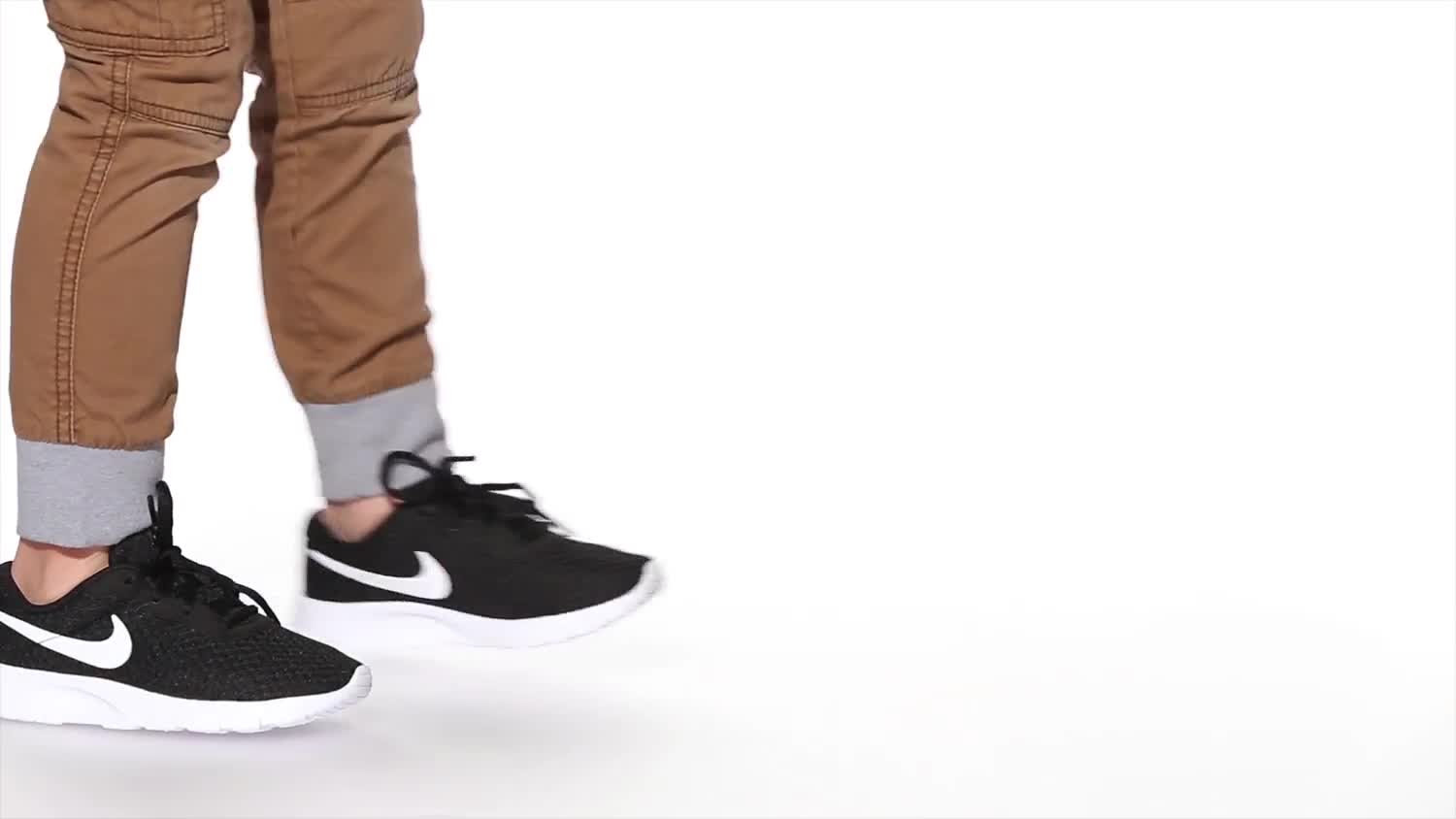 dsw nike tanjun