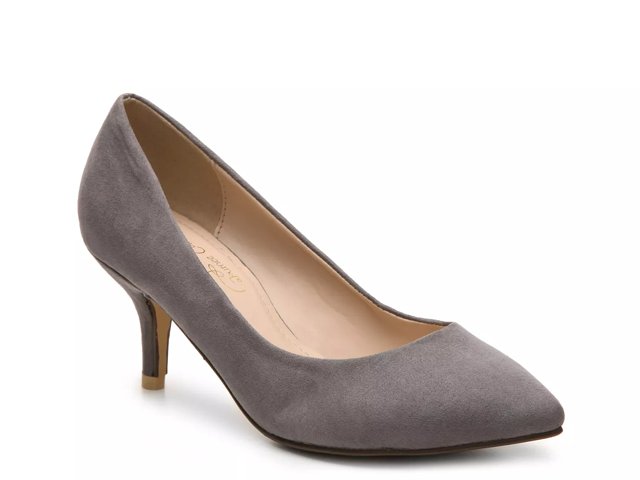Dsw grey pumps discount