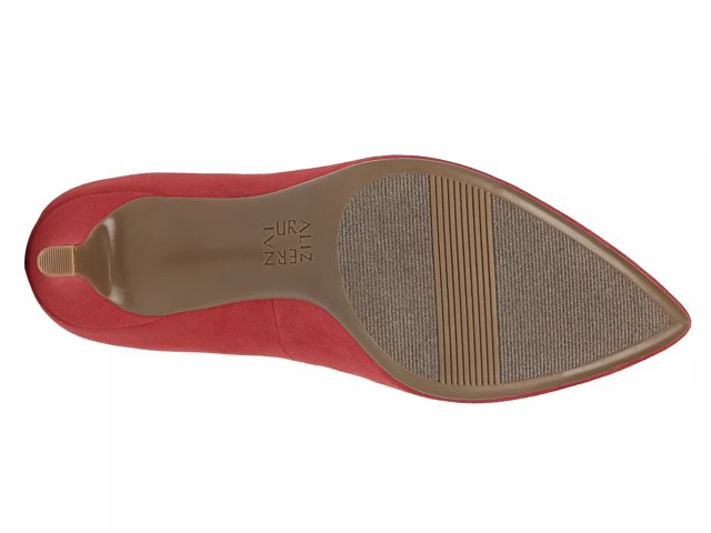 naturalizer oden pump