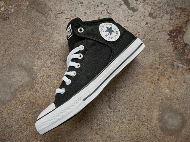 All Star Chuck Taylor Canvas Sneaker - Californian