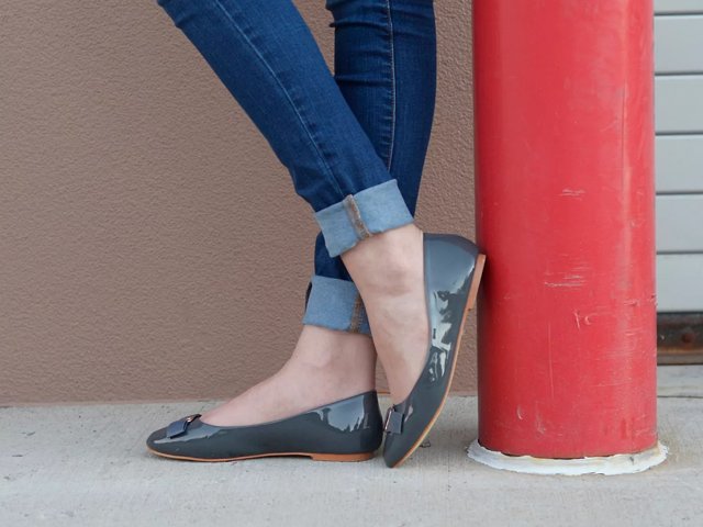 Red best sale flats dsw