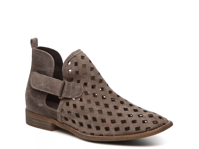 Fall booties 2018 dsw best sale