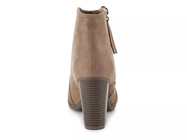 Journee Collection Link Bootie
