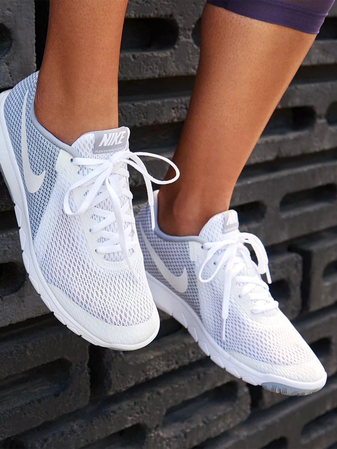 light running shoes nike