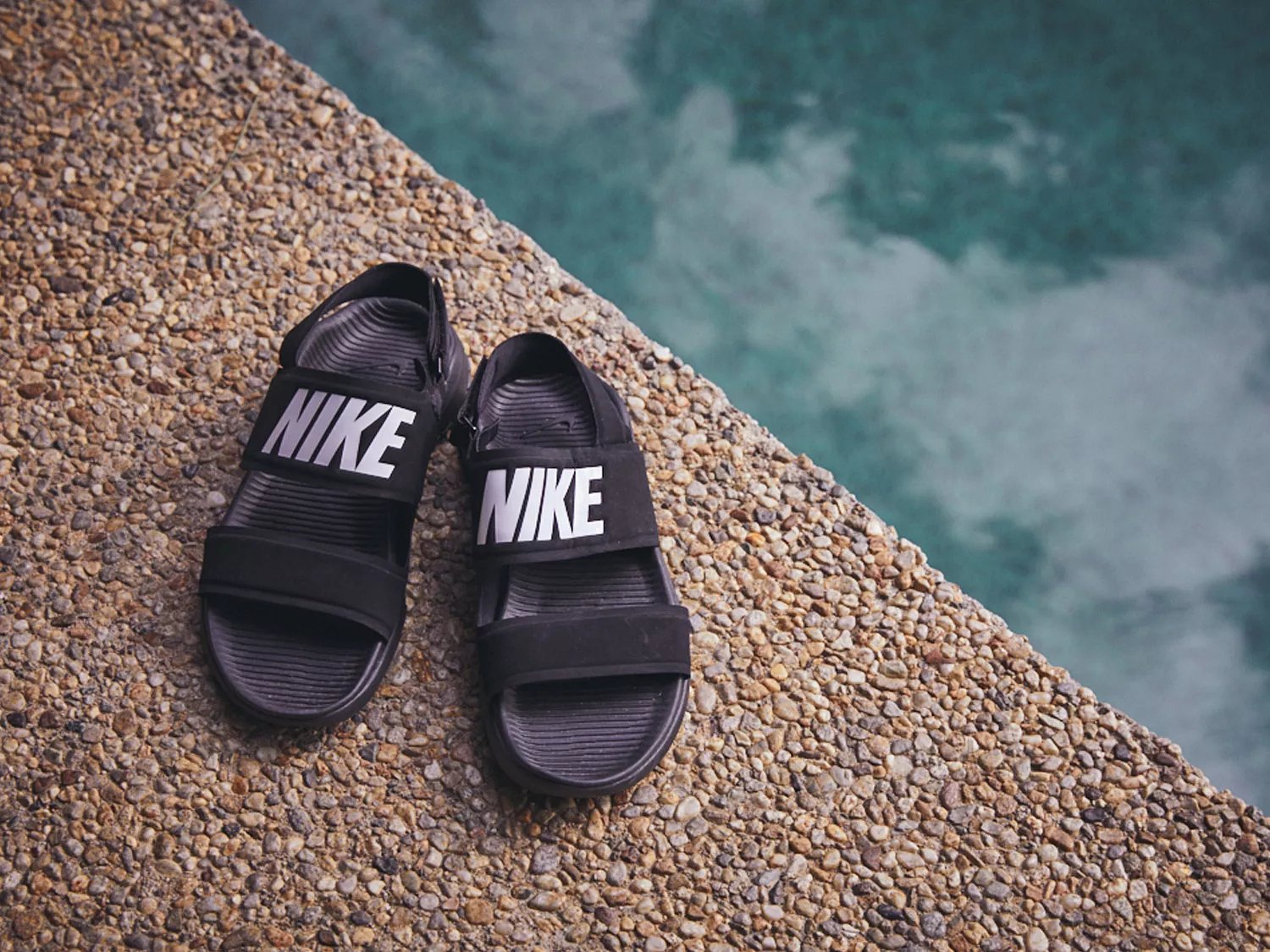 nike tanjun womens slides