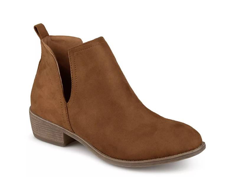 Journee collection vally hot sale women's ankle boots