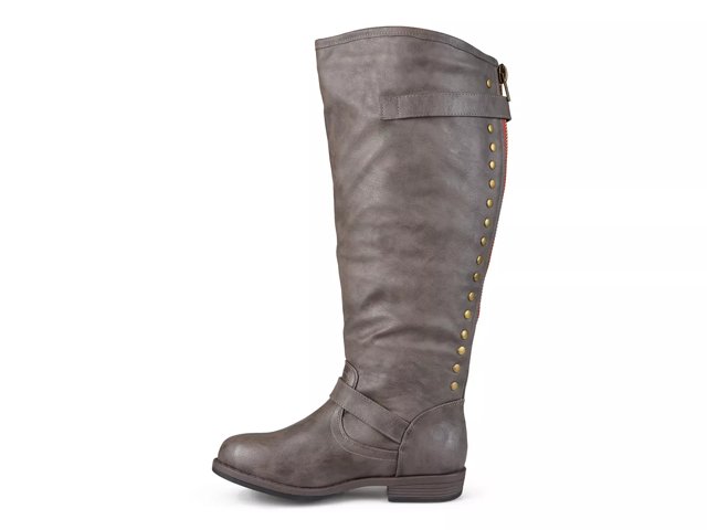 Extra wide store calf dressage boots