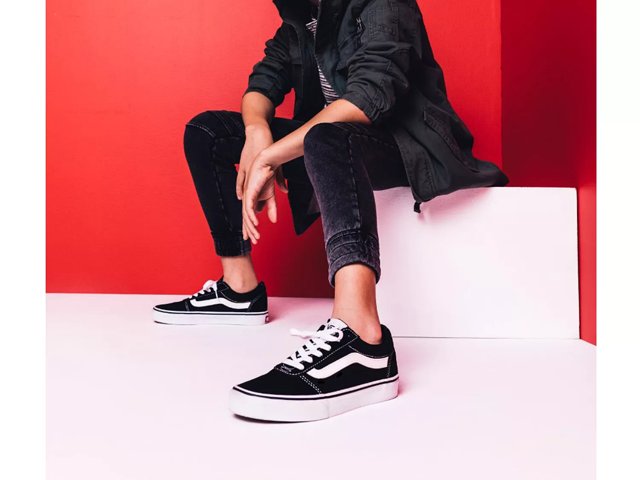 Vans old skool trainers in black vd3hbka cheap