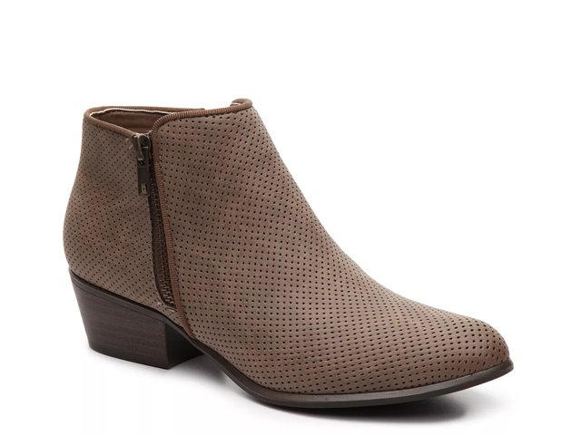 Dsw taupe best sale booties