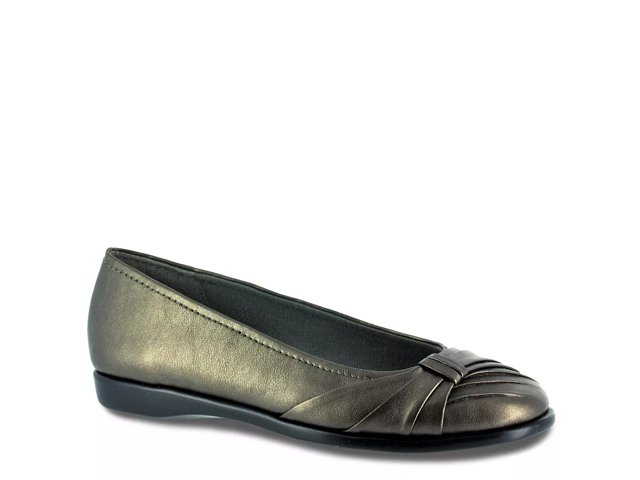 Easy Street Giddy Ballet Flat