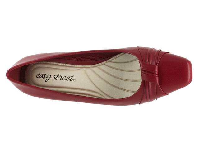 Easy Street Waive Pump - Free Shipping | DSW