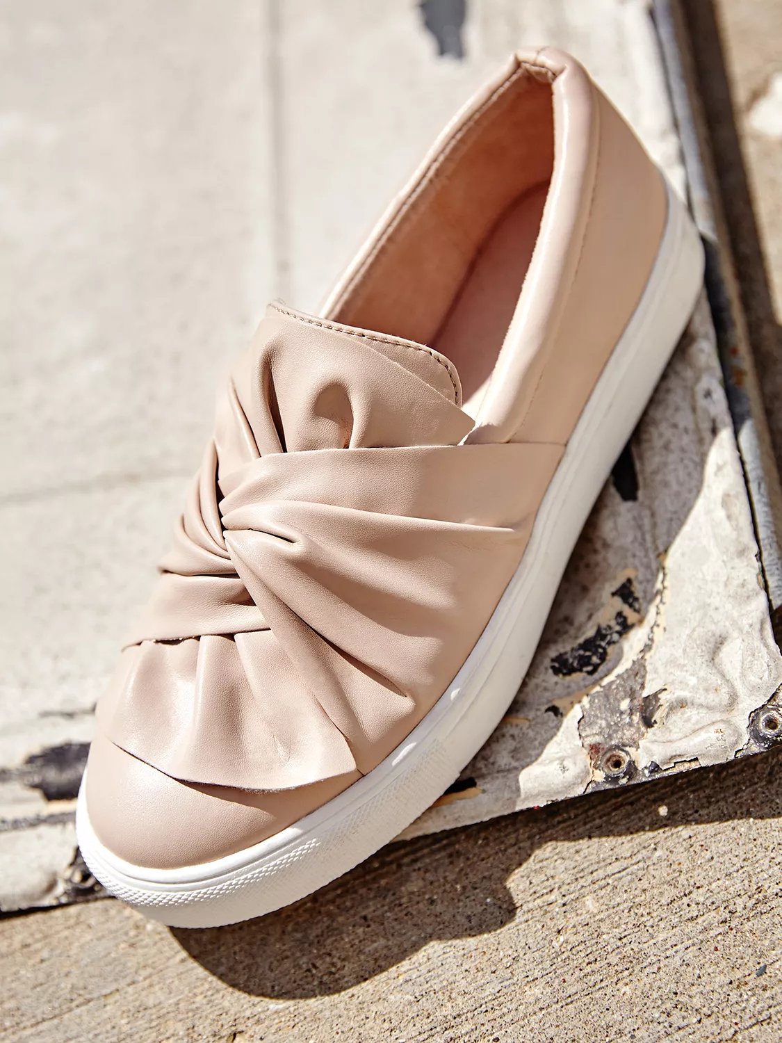 mia bow sneakers