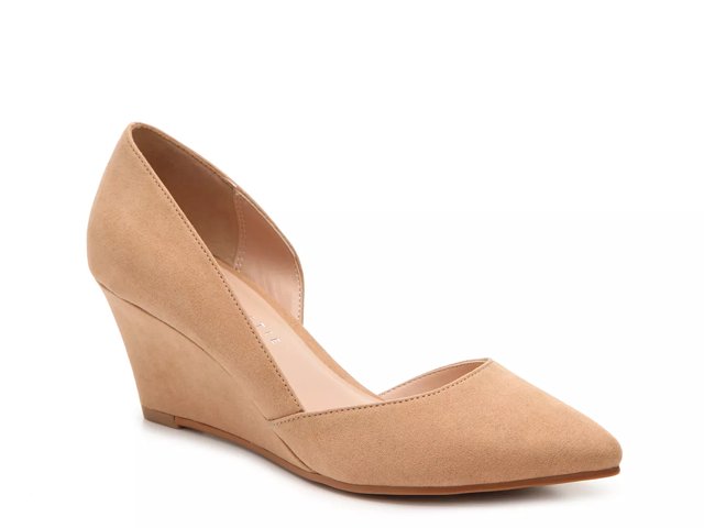 kelly and katie fassi wedge pump