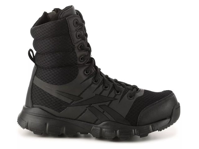 Reebok dauntless top