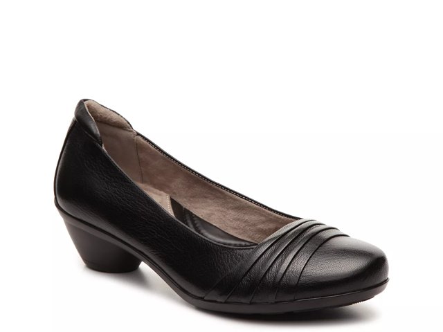 Naturalizer Halona Pump