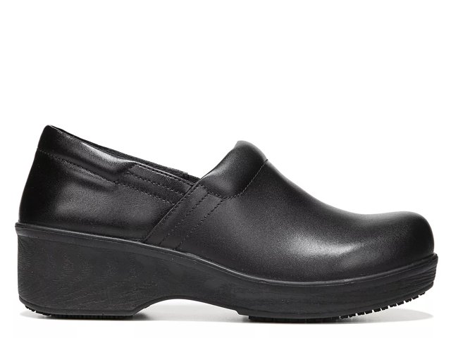Dr scholl's trance work clog clearance