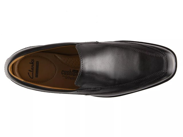 Clarks hot sale tilden free