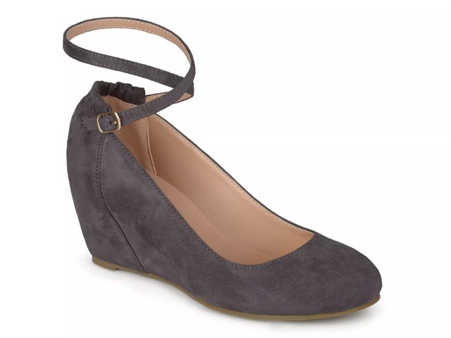 journee collection tibby wedge pump