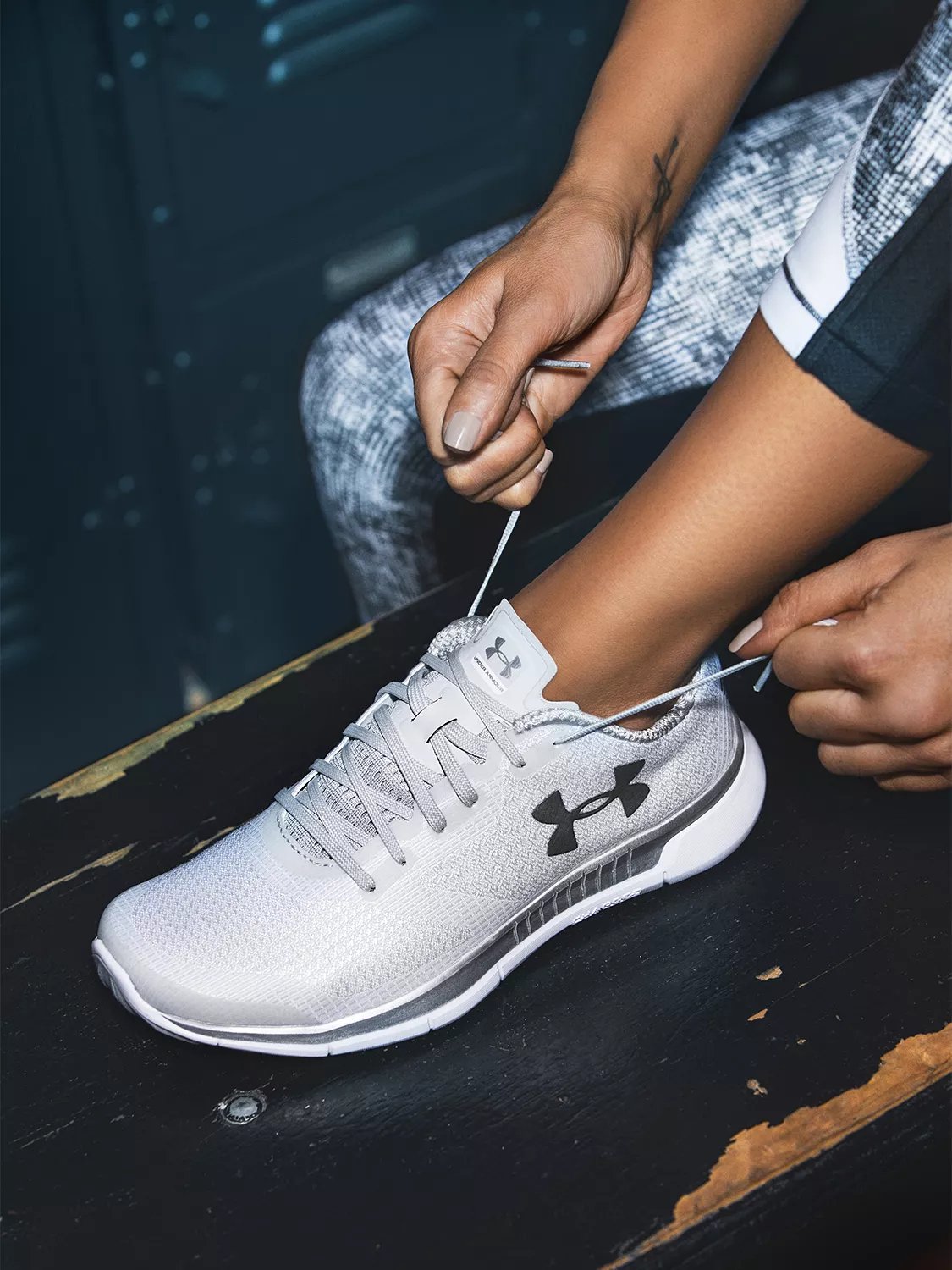 under armour women's charged lightning running shoes