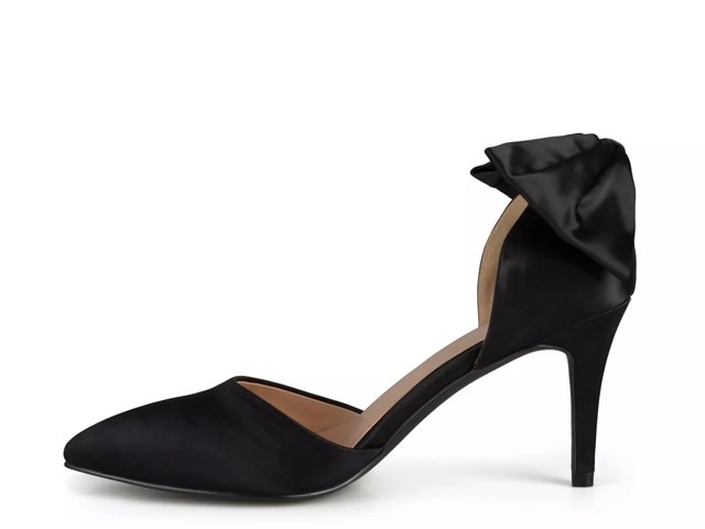 Journee Collection Tanzi Pump
