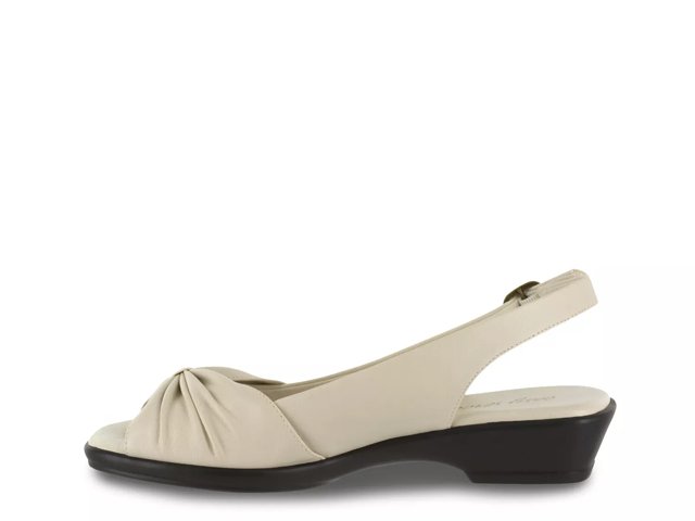 Easy street women's hotsell fantasia heeled sandal