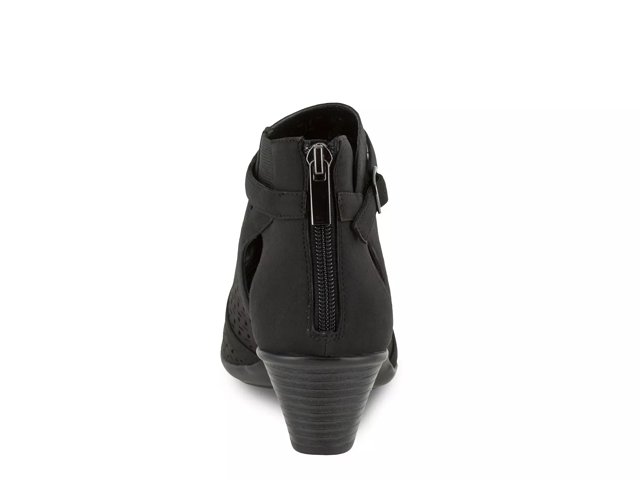 Easy Street Carrigan Bootie