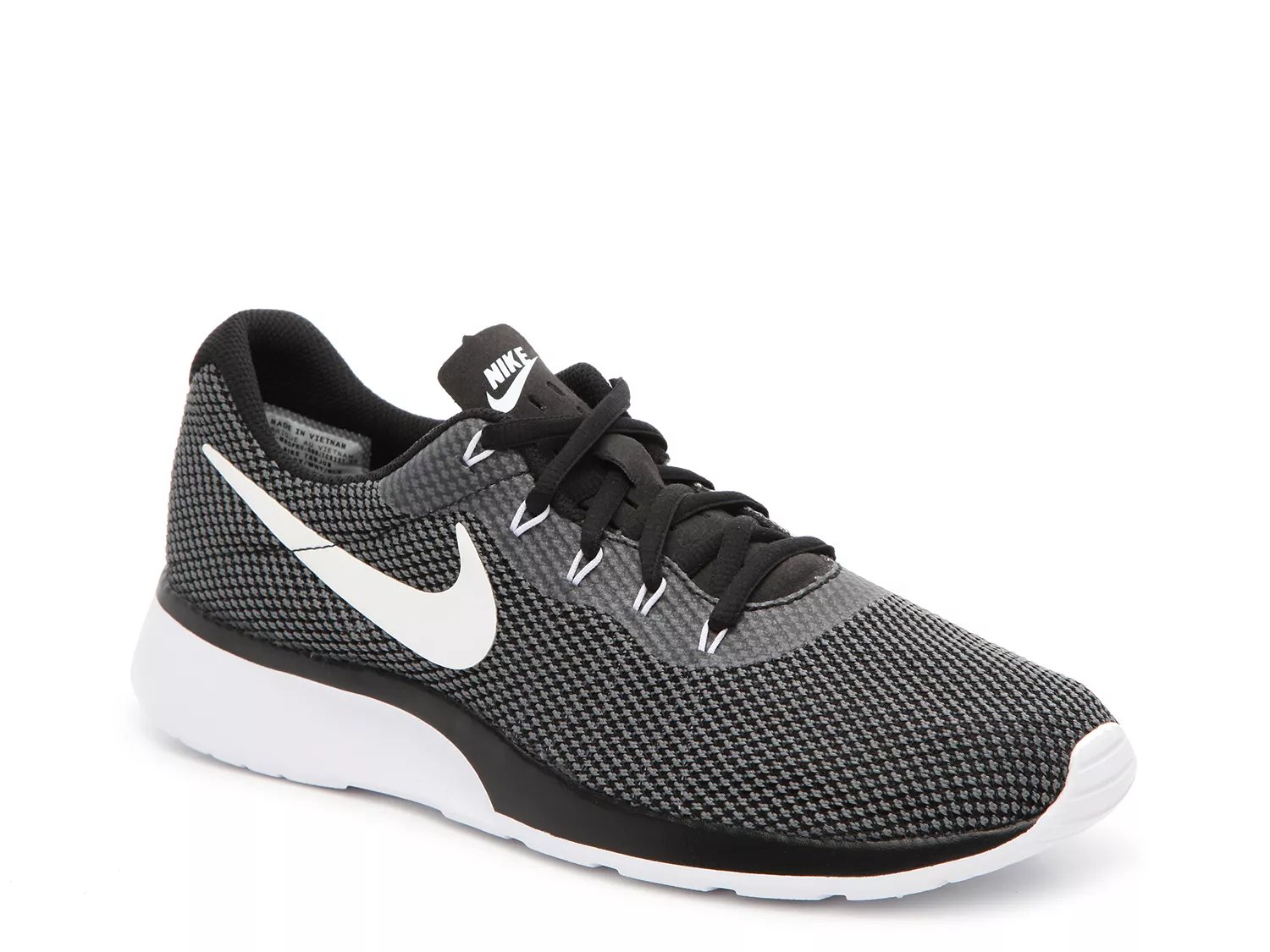 tanjun lightweight sneaker