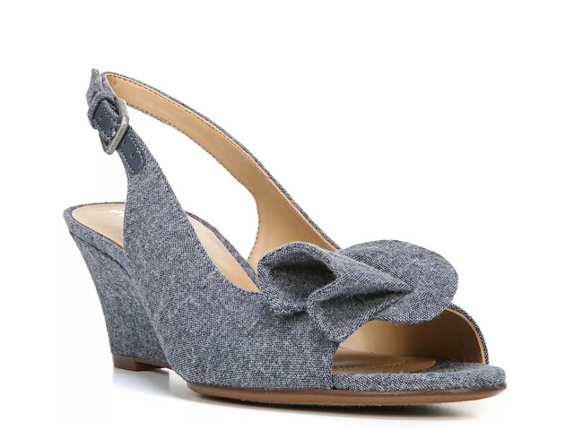 Free hot sale shipping naturalizer