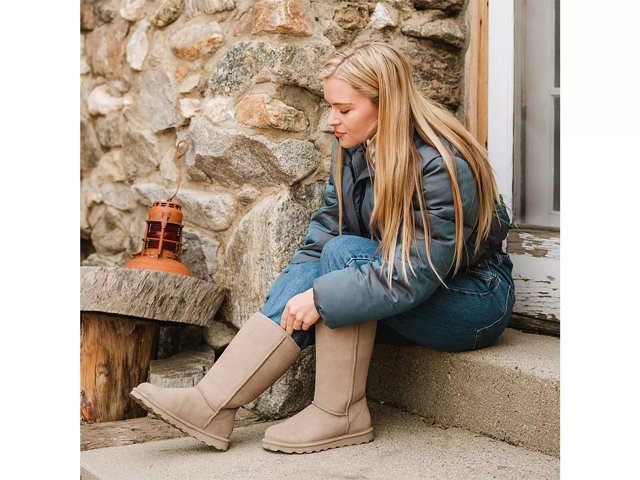 Bearpaw sales elle boot