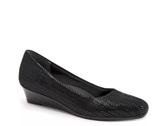 Trotters lauren wedge pump best sale