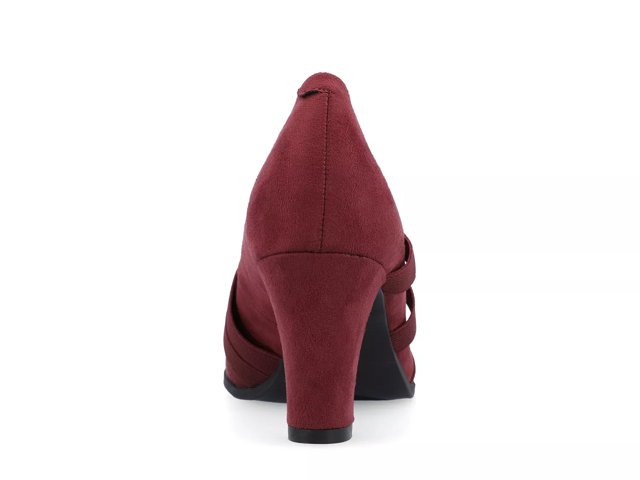 Journee Collection Loren Pump