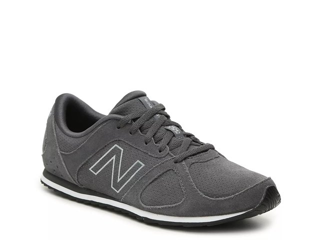 new balance 555