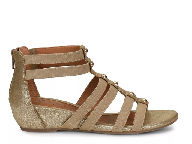 public desire rayelle square toe heeled sandals in beige