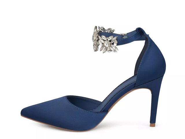 Journee collection loxley pump discount