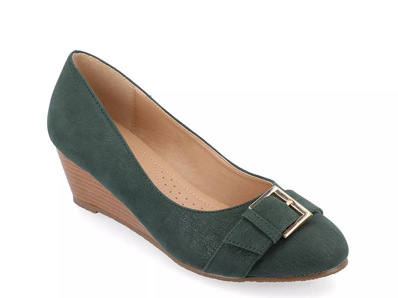 Martin Luther King Junior vælge Udholdenhed Women's Green Wedge Pumps | DSW