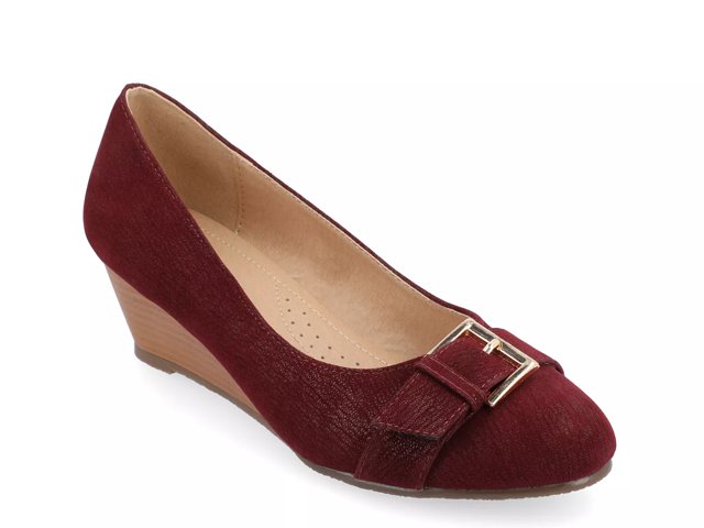 Burgundy pumps dsw 2025