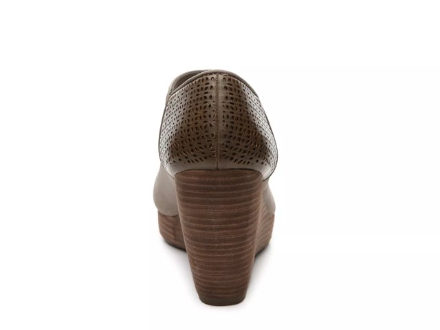 Dr scholl's harlow wedge hot sale bootie