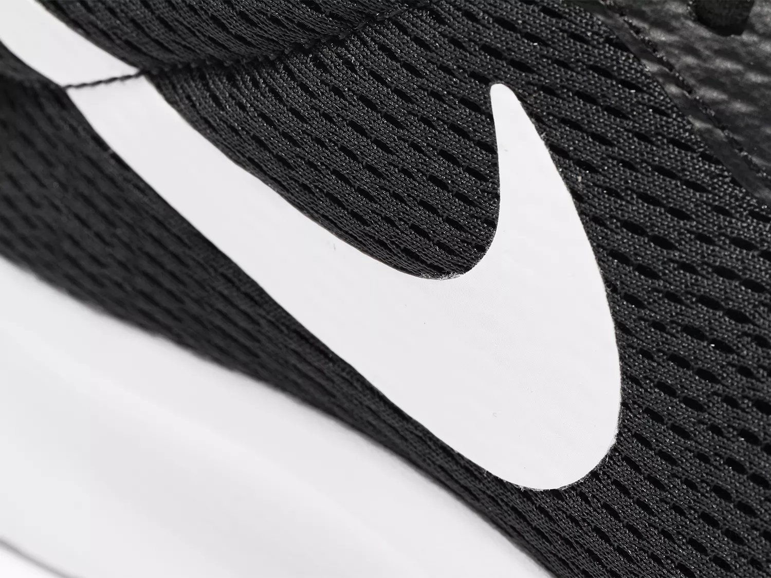 dsw nike tanjun