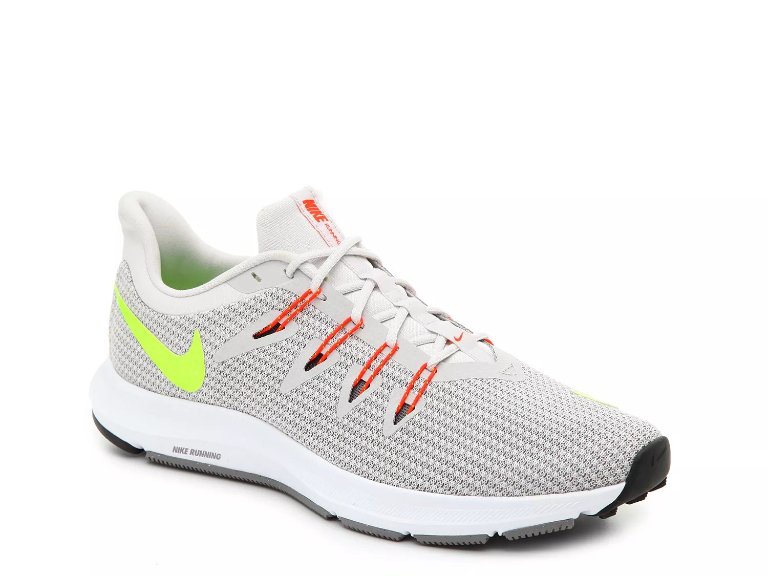 nike quest lightweight running shoe